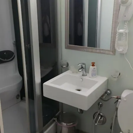 Art And Relax Guest house 2*